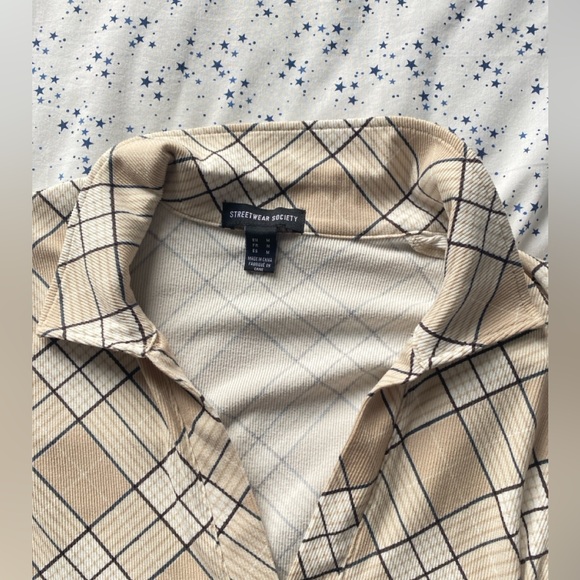 Girls beige pattern tight dress, only worn once! - Picture 3 of 3